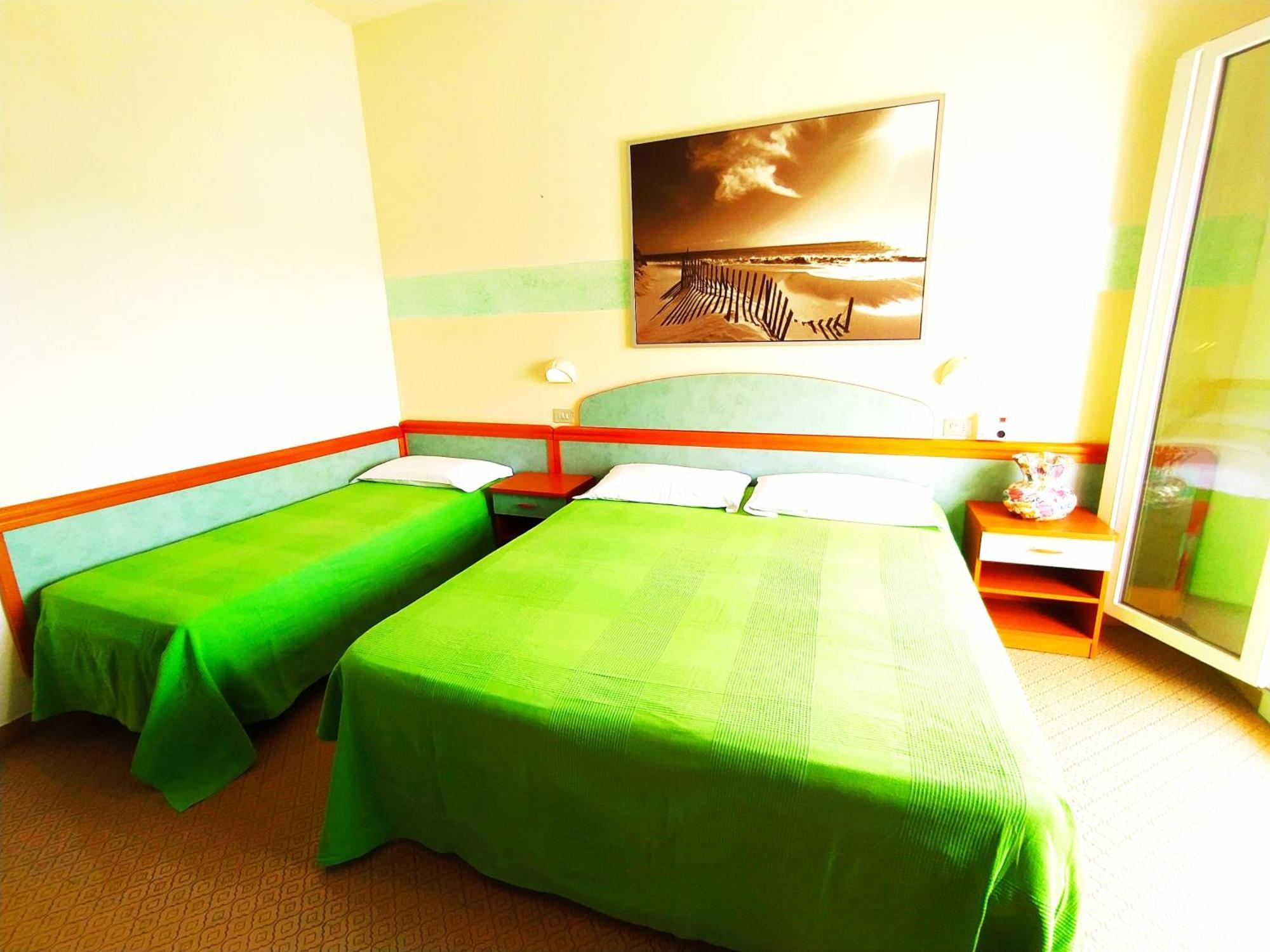 Hotel Milord Cesenatico Exterior photo