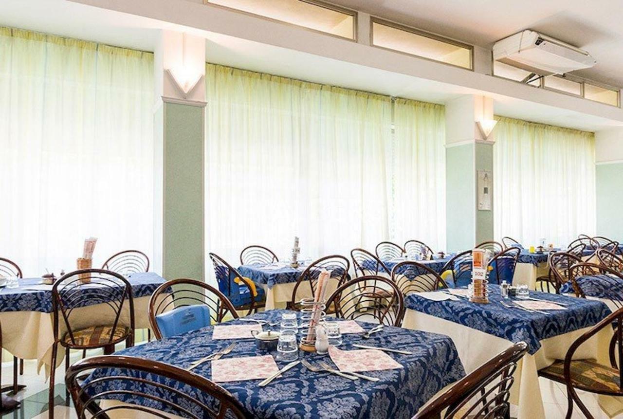 Hotel Milord Cesenatico Exterior photo