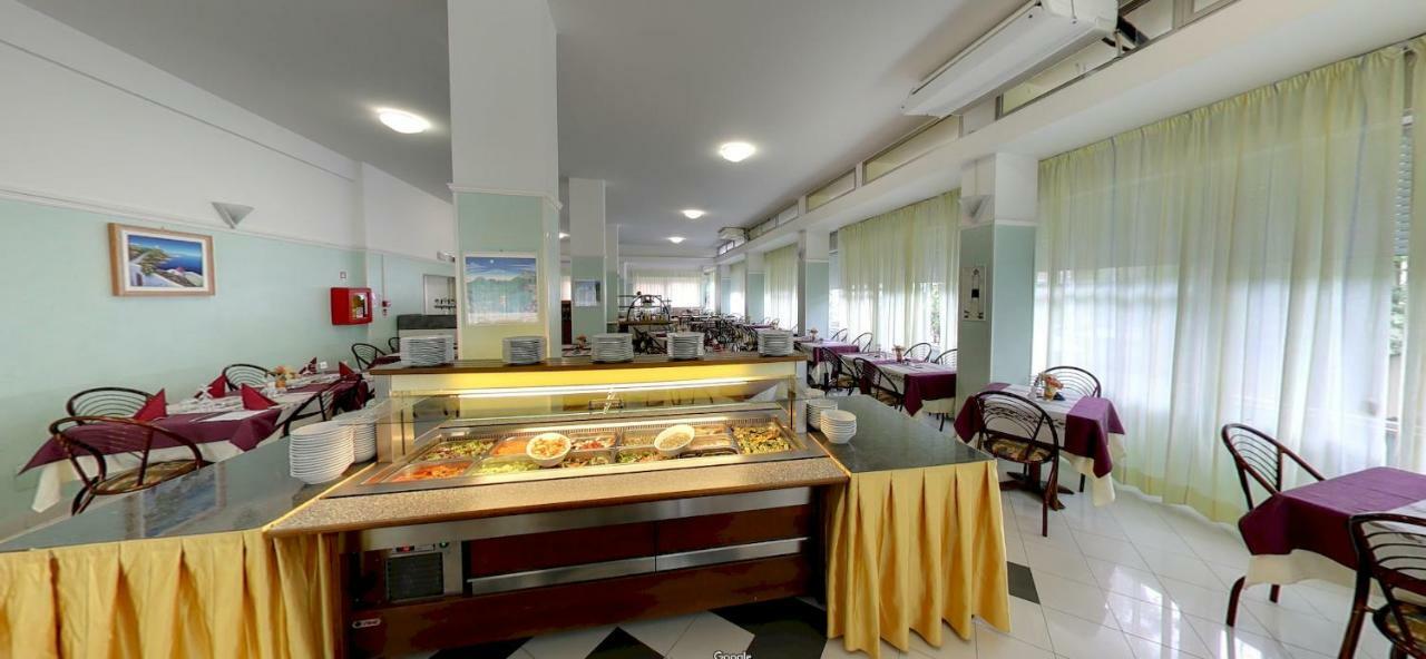 Hotel Milord Cesenatico Exterior photo